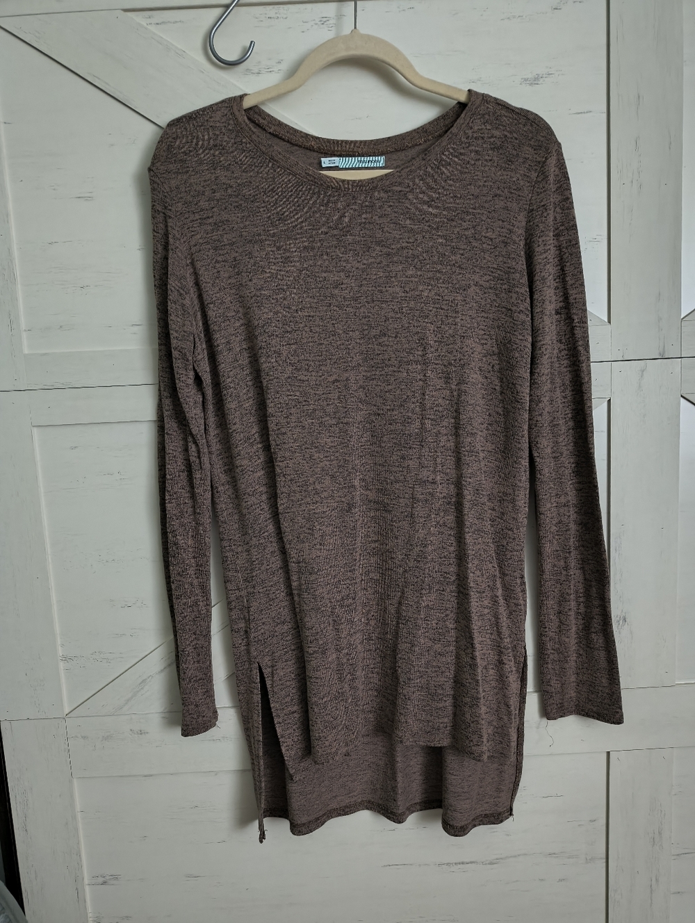Thin Long Shirt. Great With Leggings.